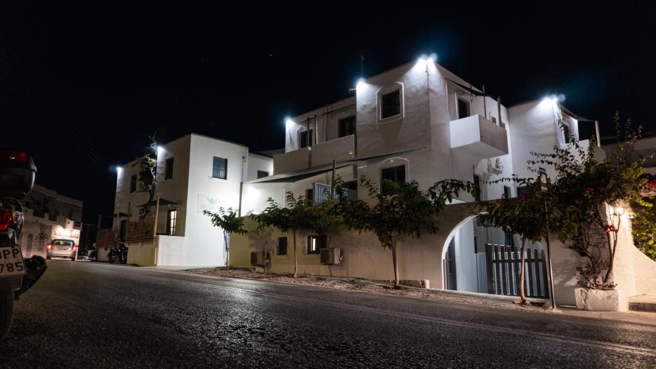 Vista Mare Hotel Náousa Eksteriør billede