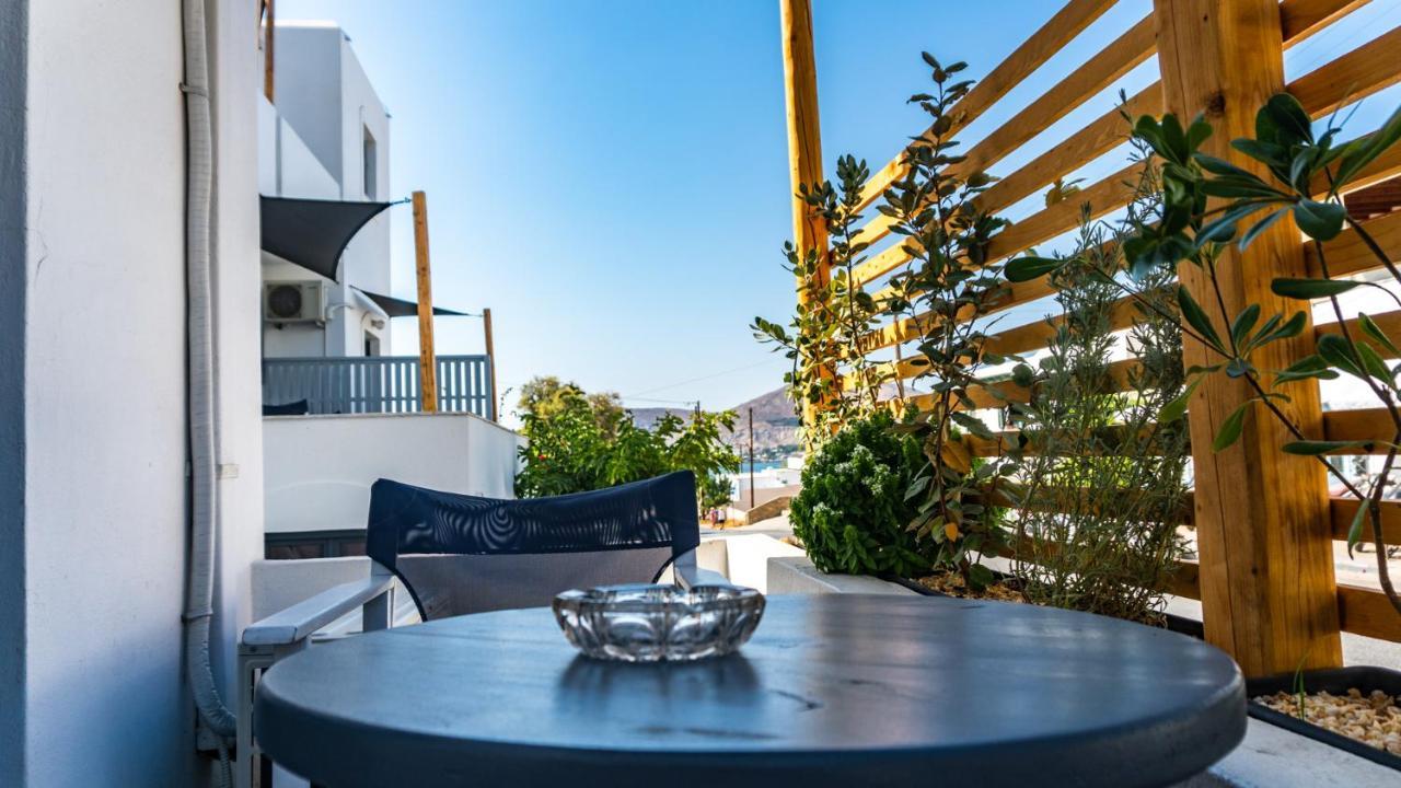 Vista Mare Hotel Náousa Eksteriør billede