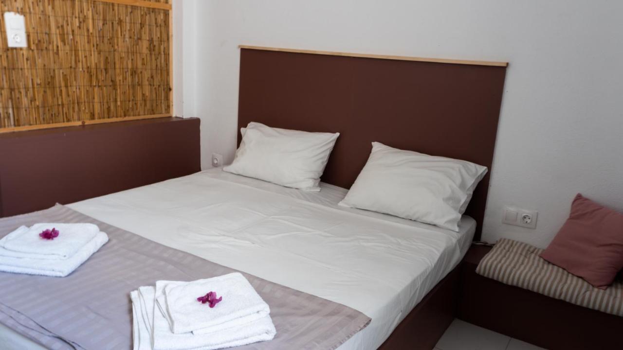 Vista Mare Hotel Náousa Eksteriør billede