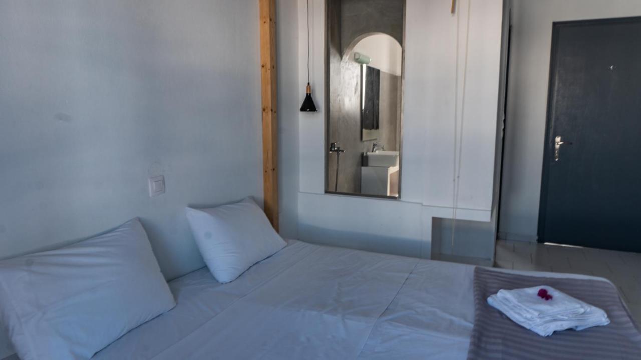 Vista Mare Hotel Náousa Eksteriør billede